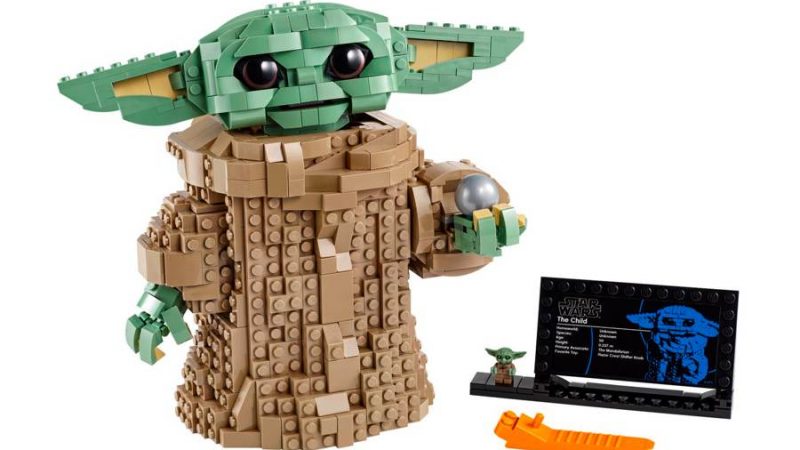 LEGO se atreve con Baby Yoda de Star Wars