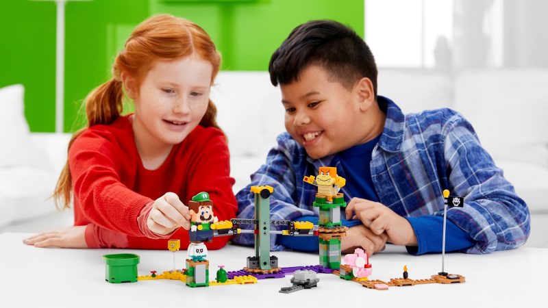 Luigi también «salta» a LEGO