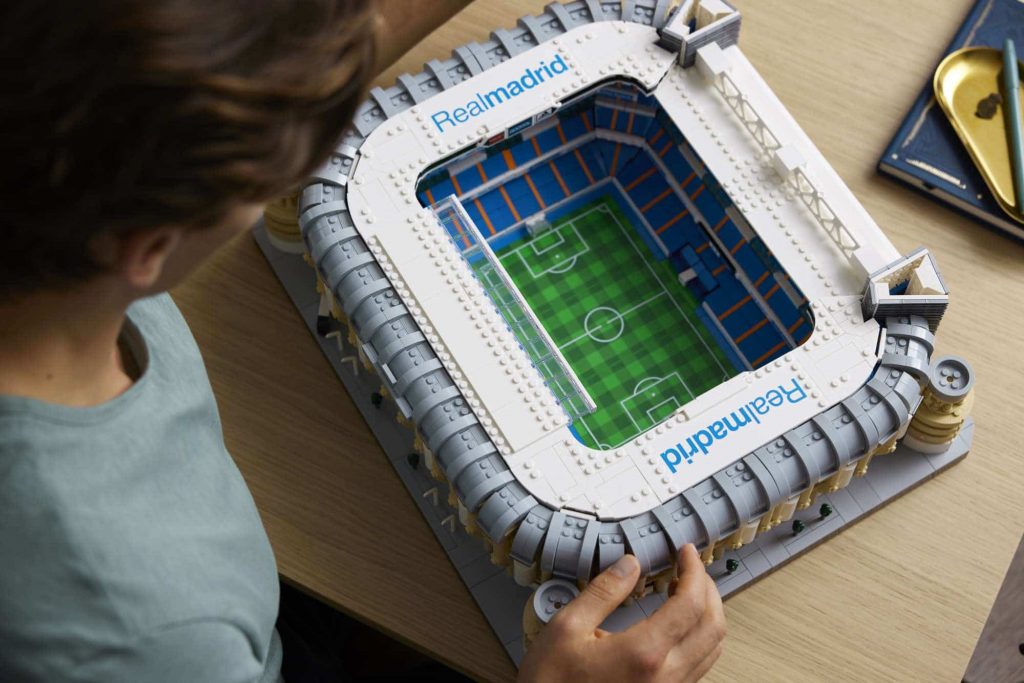 LEGO Santiago Bernabéu 10299