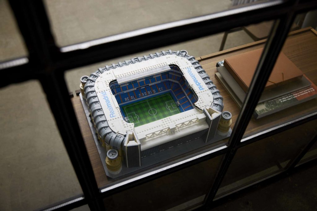 LEGO Santiago Bernabéu 10299