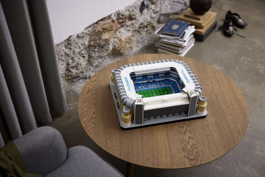 LEGO Santiago Bernabéu 10299