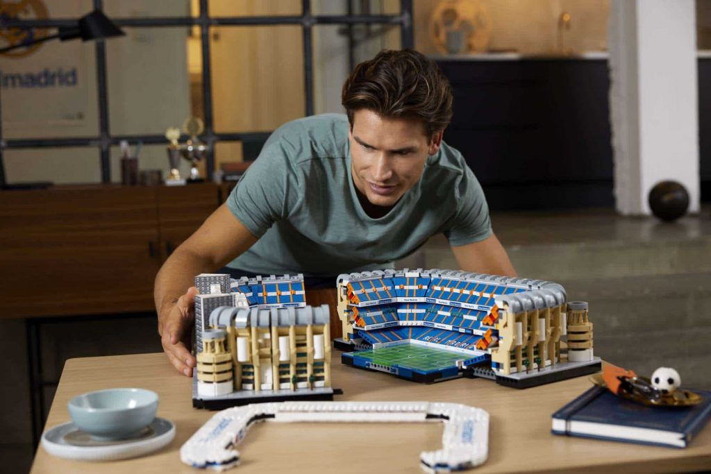 LEGO Santiago Bernabéu 10299