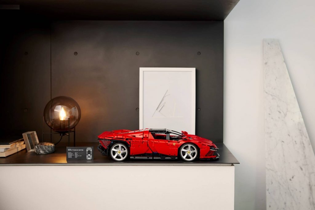 LEGO Ferrari Daytona SP3 42143